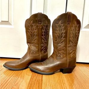 Ariat Heritage Round Toe Cowboy Boots